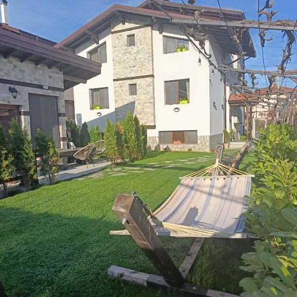 Къща за гости Мурите, hotel v mestu Sapareva Banya