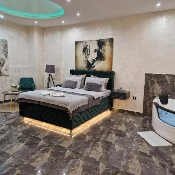 New Moment Lux, hotel in Žarkovo