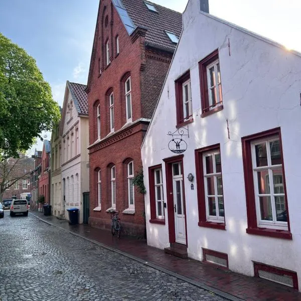 Kaptainshuus Apartment B, hotel in Leer