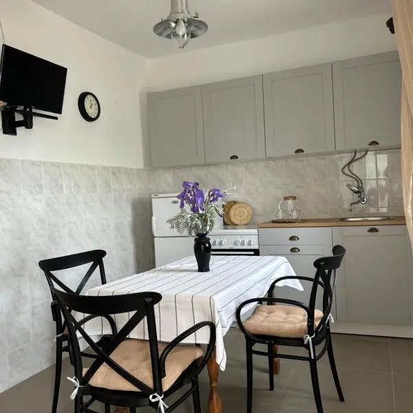 Ruvo Apartman 3, готель у місті Оребич