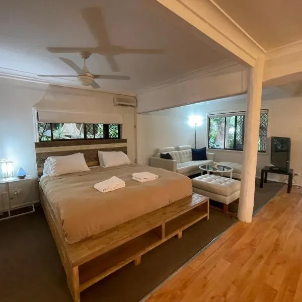 Gin's Rainforest stay -pet friendly, hotel em Mount Tamborine