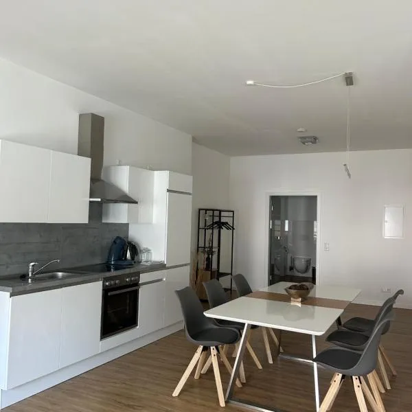 Schöne Ferienwohnung im Zentrum, hotel v destinaci Schwandorf in Bayern