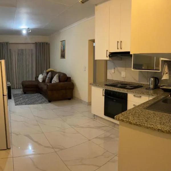 Indumiso Guest House, hotel in Newcastle