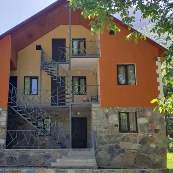 Guest House Gulba, hotel en Mestia