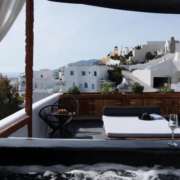 PAnDa private jaccuzi apartments, hotel v destinaci Firostefani