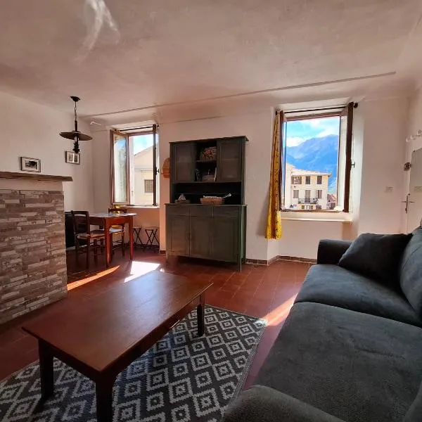 Meublé de tourisme 2 etoiles au cœur de Belvédère, hotel in Belvédère