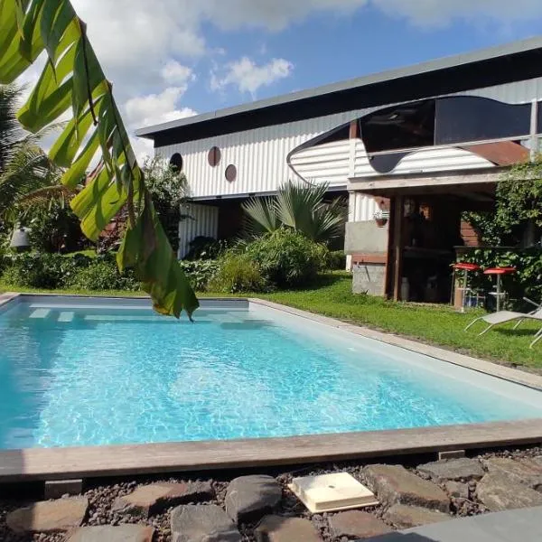 PENSION pour les SENIORS ACTIFS, hotel v destinaci Sainte-Rose
