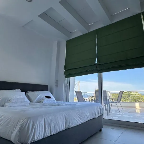 Ambrosia by Dia sea view apartment, hotel v destinaci Artemida