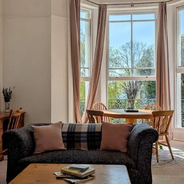 Period Suntrap Gem, Sea View 5 min to Sea and Station, hotel in Hollington