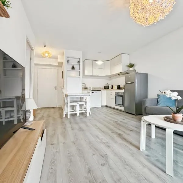 Sunny Suite Disneyland Paris - Rentaway BnB, hotel v destinaci Montévrain