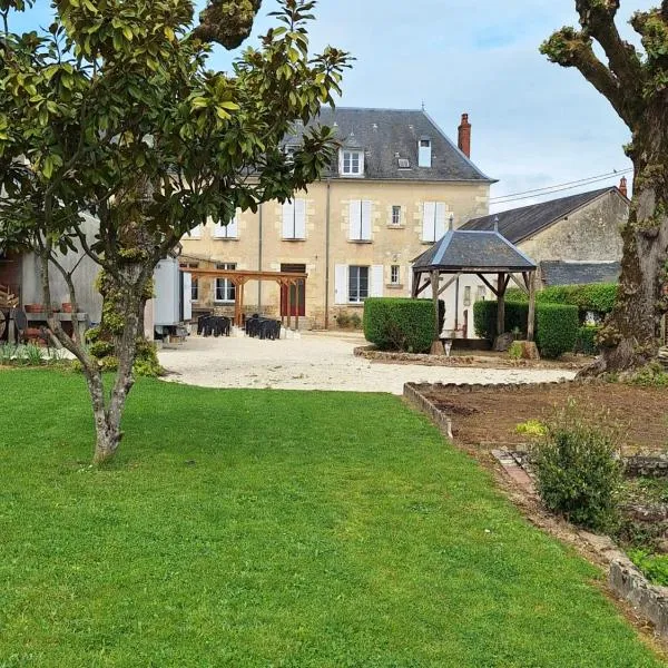 Au P'tit Gueul'ton, hotel v destinaci Les Aix-dʼAngillon