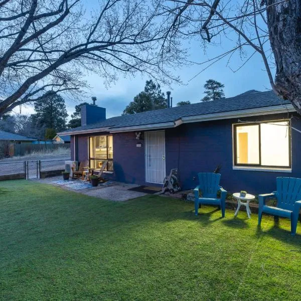 Scenic Mountain Getaway by the Park, hotel din Flagstaff