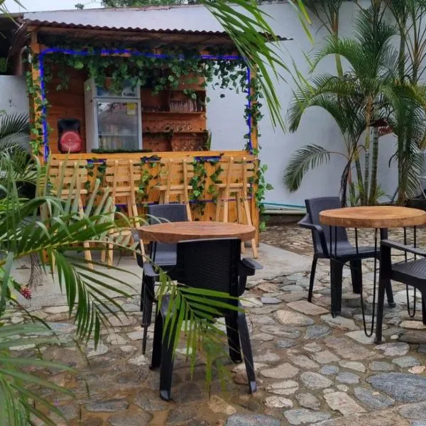 Las Cascadas Hostel, hotel in Buritaca