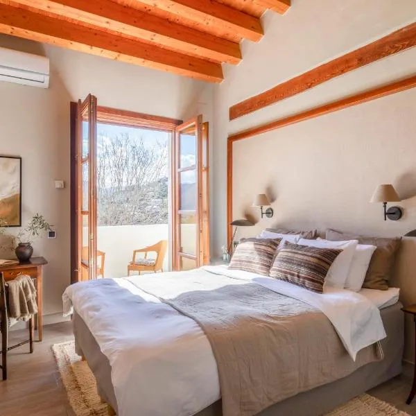 Hotel Castell de la Solana, отель в городе Алькалали