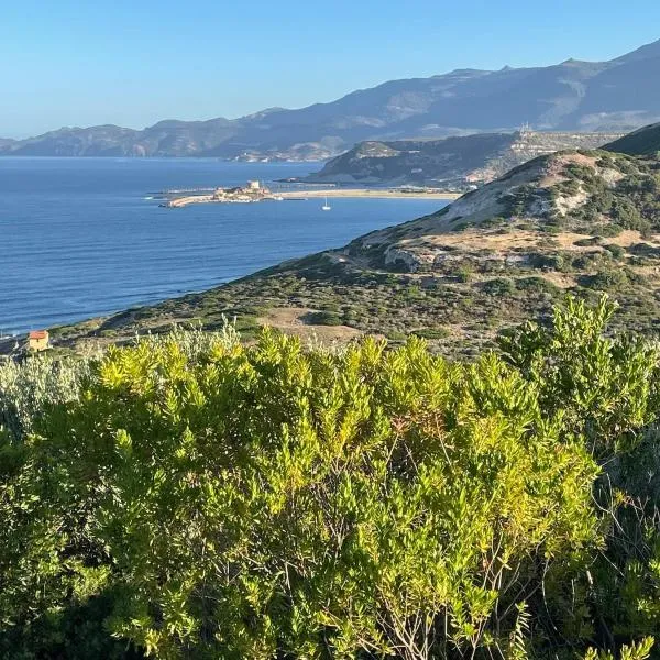 Villa vista mare a Bosa, hotel a Magomadas