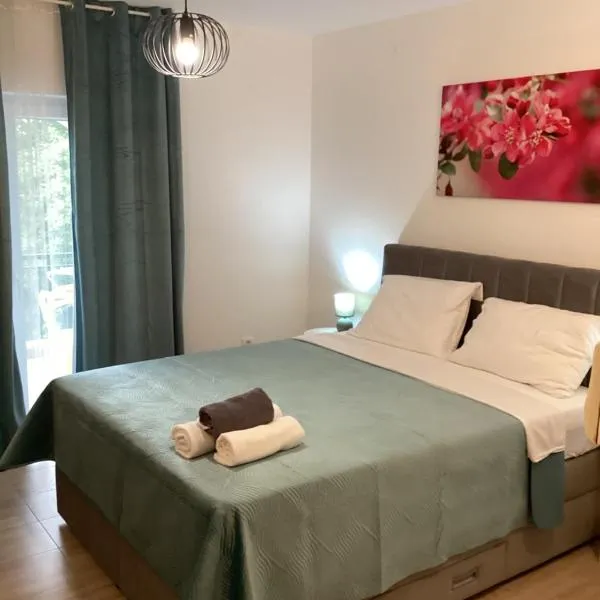Studio apartman Marley, hotel in Gradac
