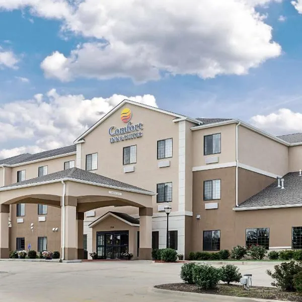 Comfort Inn & Suites Lawrence - University Area, hotel v destinaci Lawrence