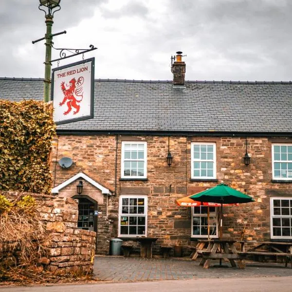 The Red Lion Llangynidr、Llangynidrのホテル