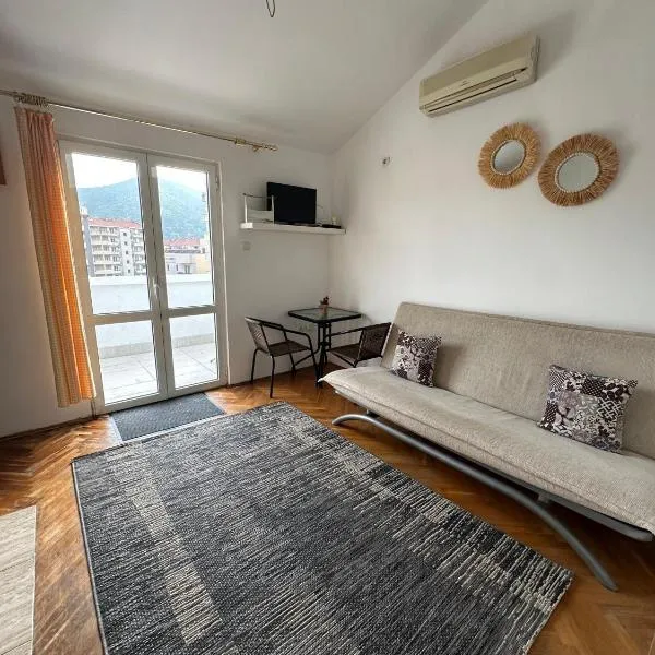 Daire Klimt Budva, hotel in Kravlja