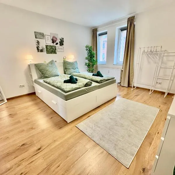 FeWo-Palmtrees 3 - Große und moderne 2 Zimmerwohnung mit Süd-West Balkon in Gladbeck-Mitte nähe Movie Park und Arena AufSchalke, hotel di Gladbeck