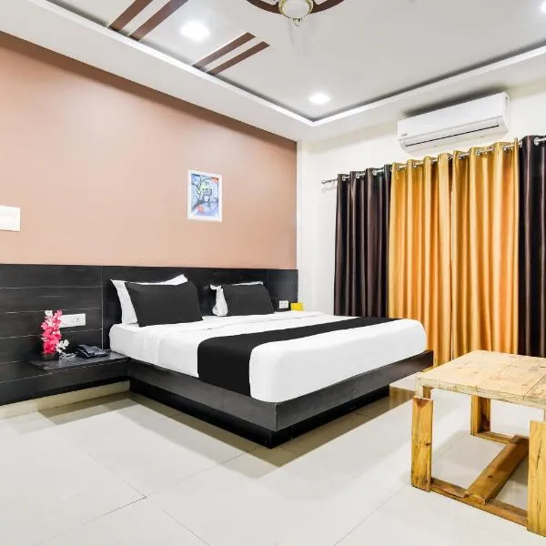 Super Collection O Indore Near Omax City 1, hotel Kanāria városában