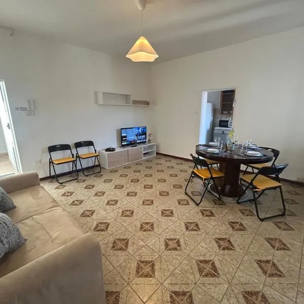 3 bedrooms Apartment-Autodromo-Centro Storico, hotel em Imola