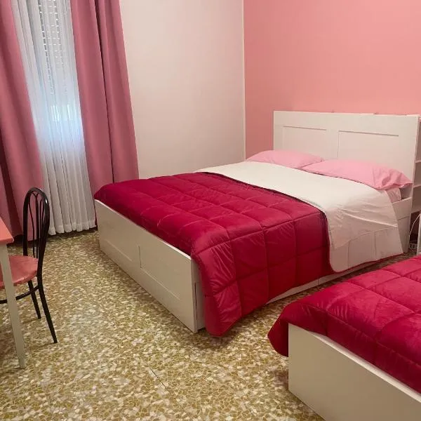 aeroporto room1, hotel v destinaci Azzano San Paolo