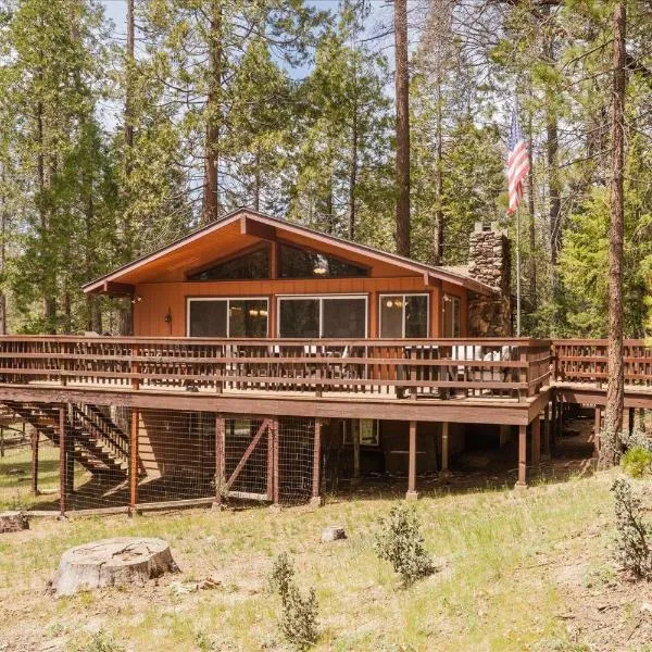 North Wawona에 위치한 호텔 PaPa Bear Cabin