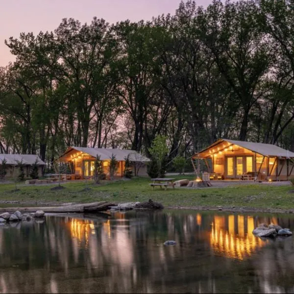 Sankoty Lakes Resort - Cabins & RV Park - Peoria Spring Bay, hotel v destinaci Spring Bay