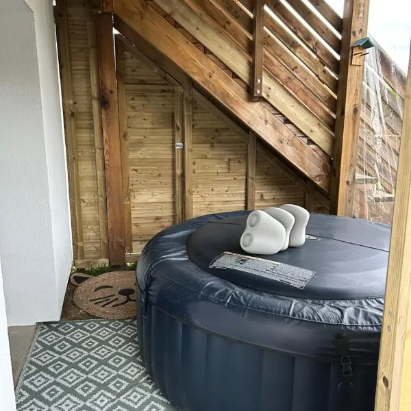 "Jade" Studio sur jardin Sauna jacuzzi et fitness – hotel w mieście Saint-Jacques-de-la-Lande