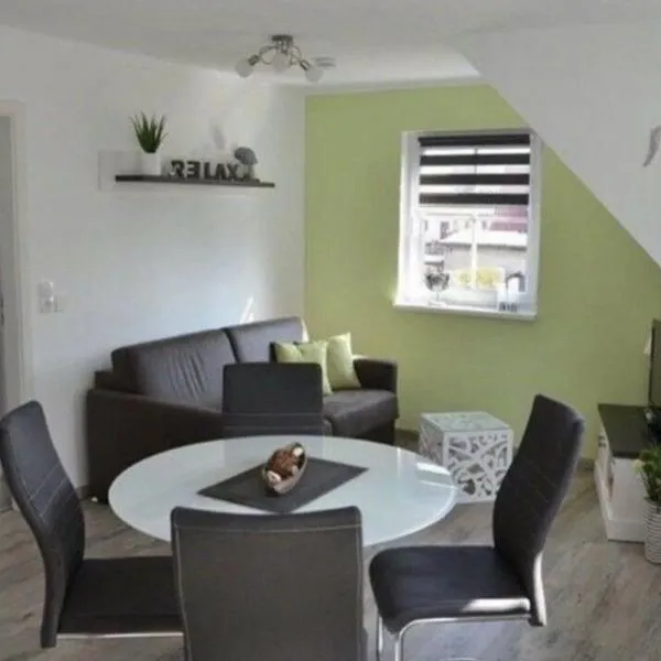 Ferienwohnung Sonnenschein, hotelli Zinnowitzissa