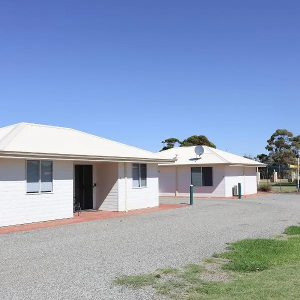 Narembeen Caravan Park, hotel in Narembeen