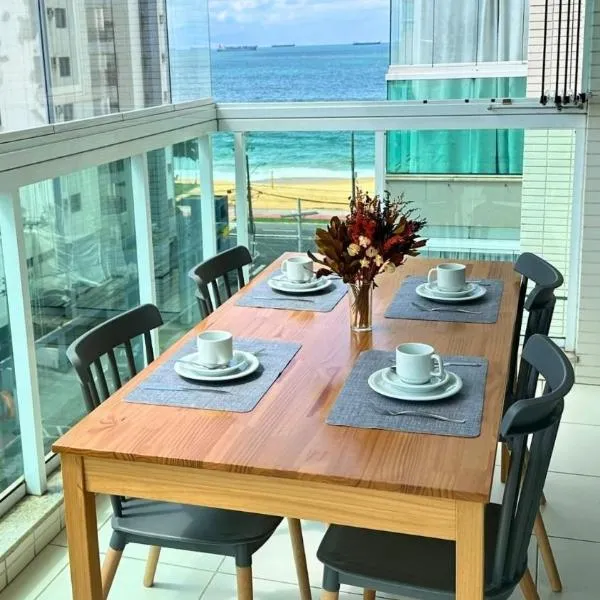 Apto 2 qtos na quadra da praia Itaparica, hotel v destinaci Vila Velha