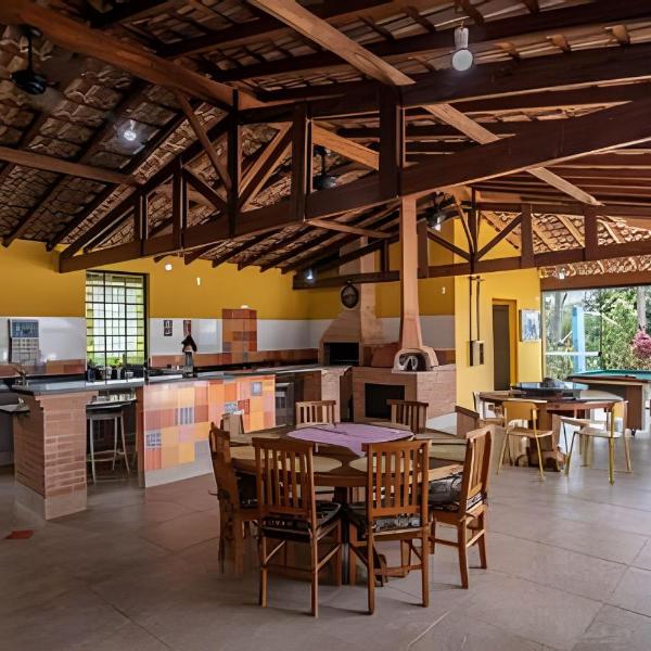 7 QUARTOS, sendo 6 SUÍTES, PISCINA AQUECIDA borda infinita na REPRESA de DELFINÓPOLIS - Foto 5