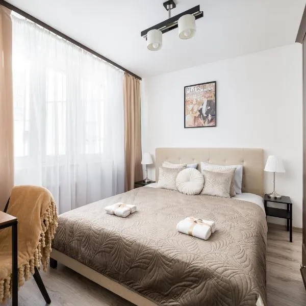 Riverside Retreat by Vistula 2BR & separate living room & balcony in the Center、ワルシャワのホテル