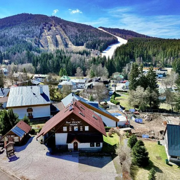Pension Ploc, hotel em Harrachov