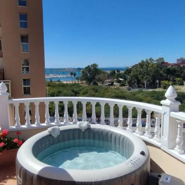 Penthouse Beachview Torrevieja, hotel in Torrevieja