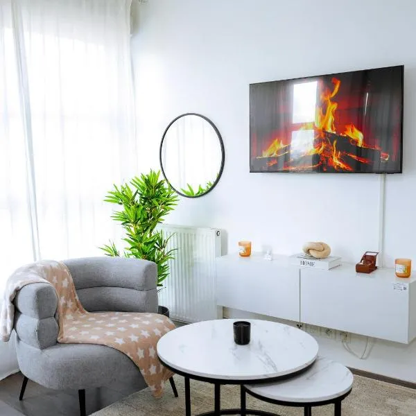 Lovely apartment-near Orly-free private parking, готель у місті Атіс-Монс