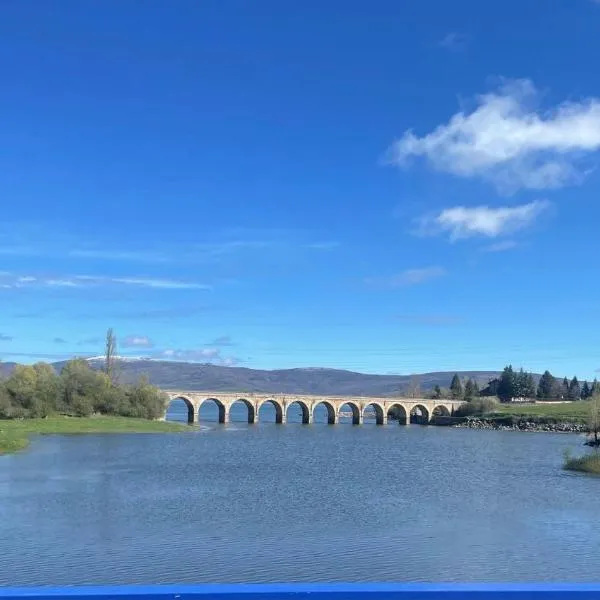 Aires de Playa, hotel em Arija