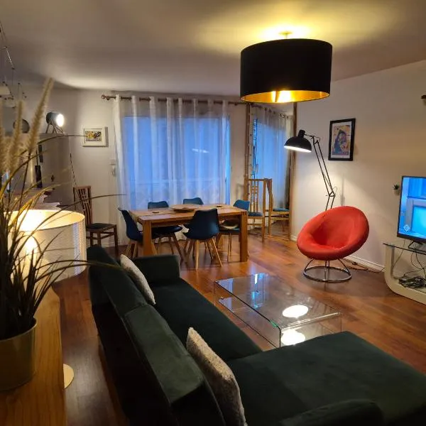Appartement luxueux 100m² Bordeaux – hotel w mieście Le Bouscat