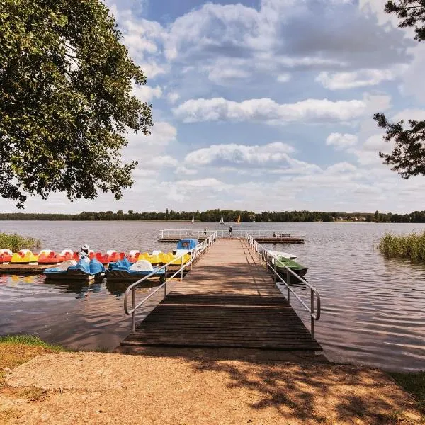 OW Inter Piast Kalbornia - z własną plażą z kąpieliskiem i przystanią, hotel v destinácii Dąbrówno
