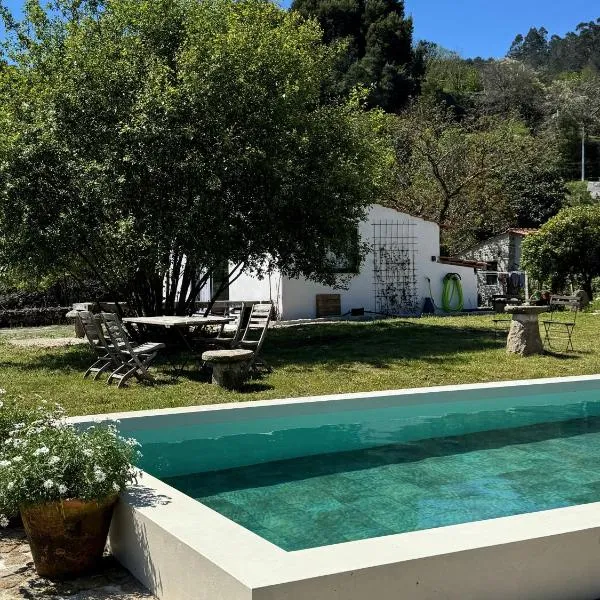 As Casas Do BomPai - Eira, hotel a São Julião