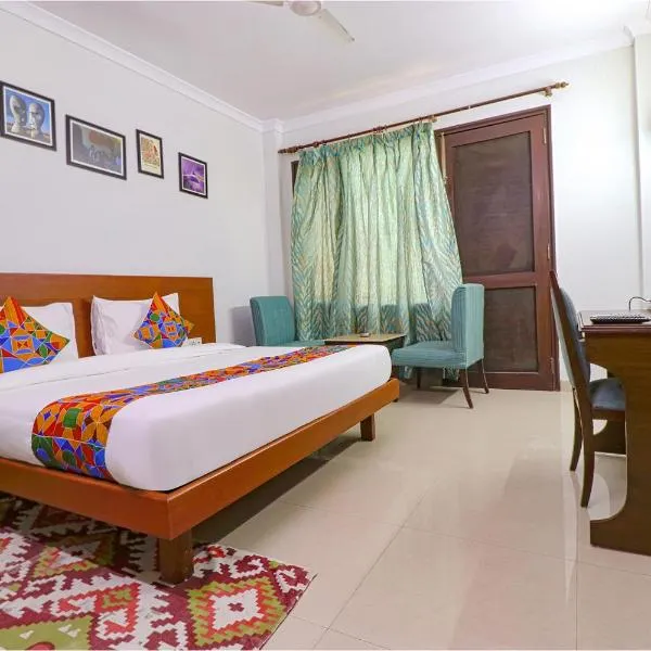 FabHotel Tipsy Inn - DLF Phase 3, CyberHub, hótel í Gurgaon
