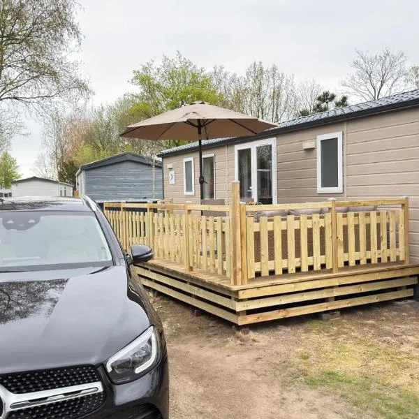 chalet 6 personen HZ23, hotel v destinácii Lauwersoog