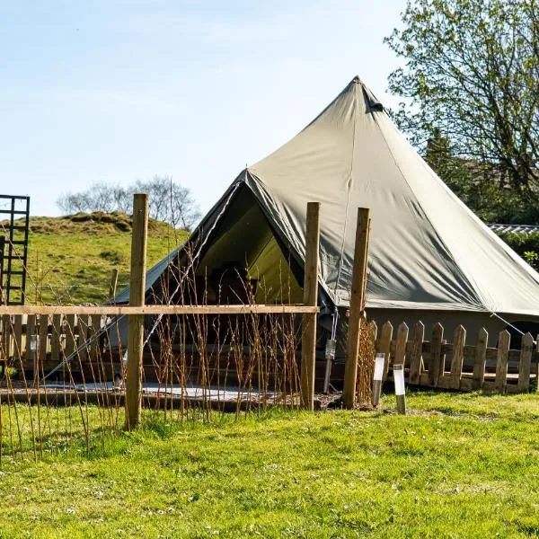 Bluebell bell tent The Roaches, готель у місті Upper Hulme