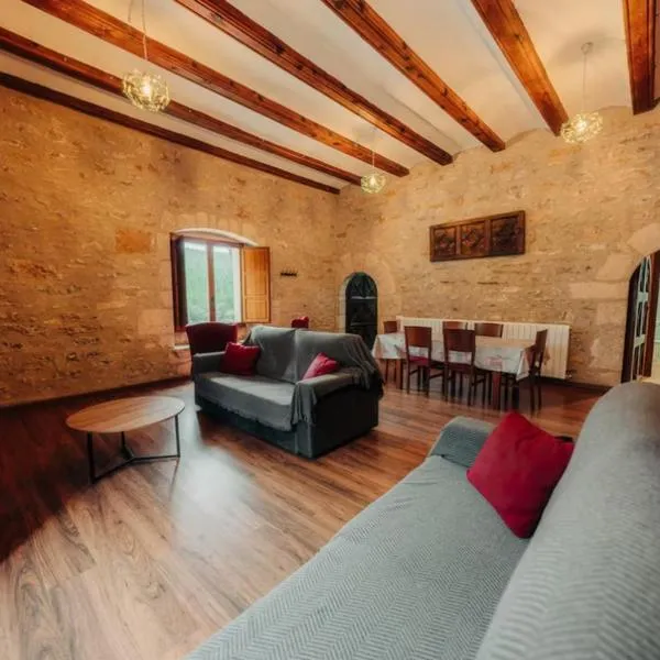 Casa Els Arcs, hotel v destinaci Castellfort