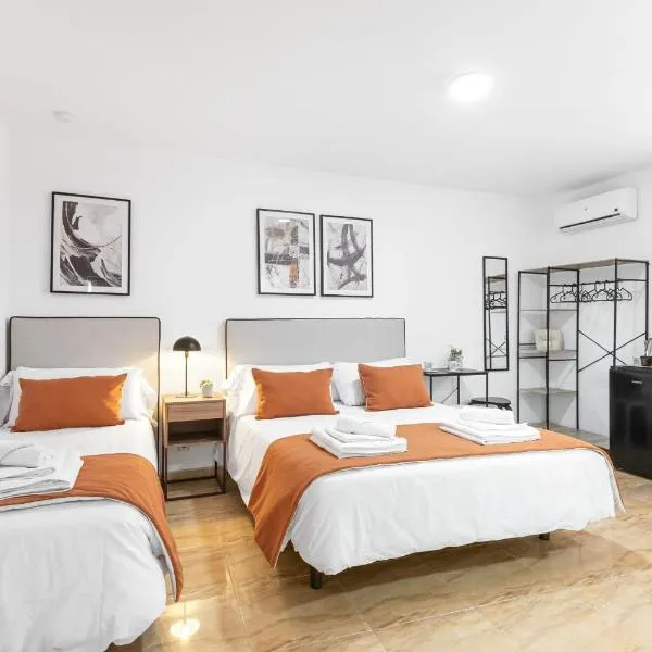 Pensión Plaza América, hotel v destinaci Alicante