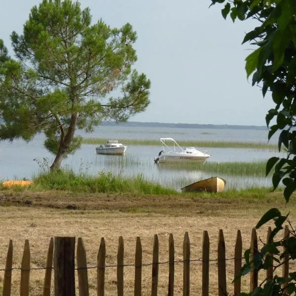 Villa MARGUERITE, hotel in Lacanau