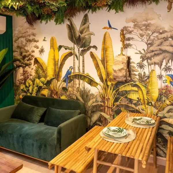 Appartement jungle, hotel v destinaci Moulins