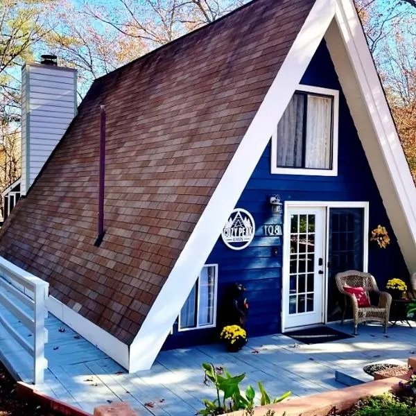 Romantic Cabin Getaway minutes from Chimney Rock, Hotel in Lake Lure